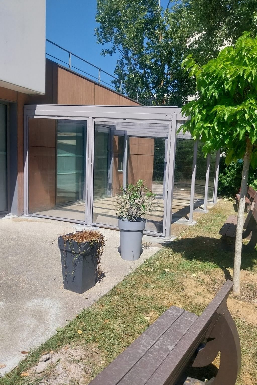 Pergola vitrée extérieure